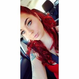 Meet your Posher, Alexis